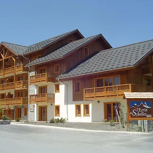 https://lagrange-vacances-lecrin-des-sybelles.hotels-rhonealpes.com